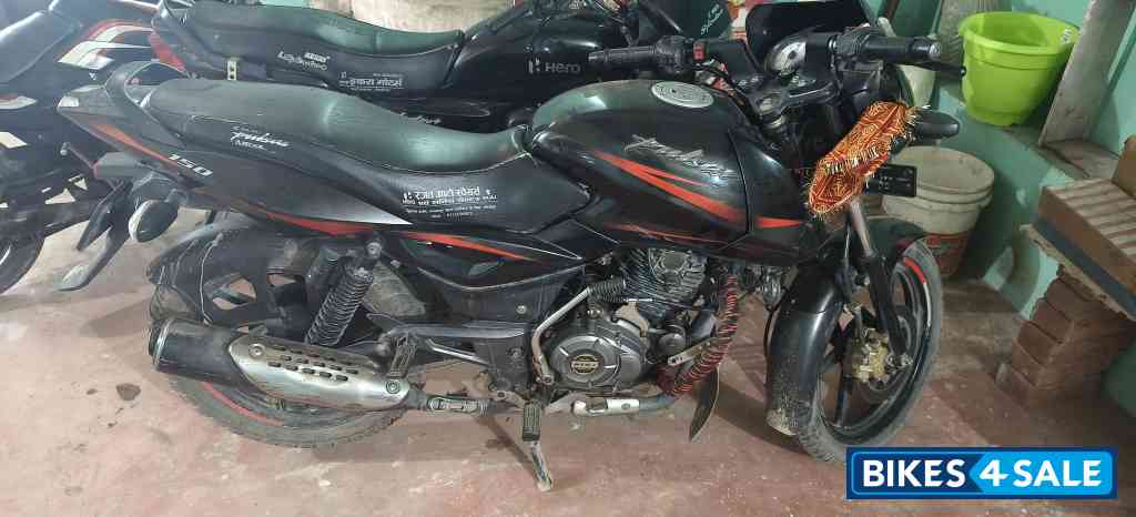 Bajaj Pulsar 150