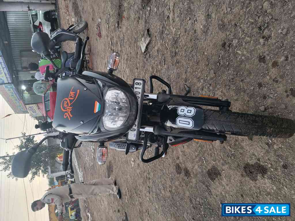 Bajaj Pulsar 125 Split Seat