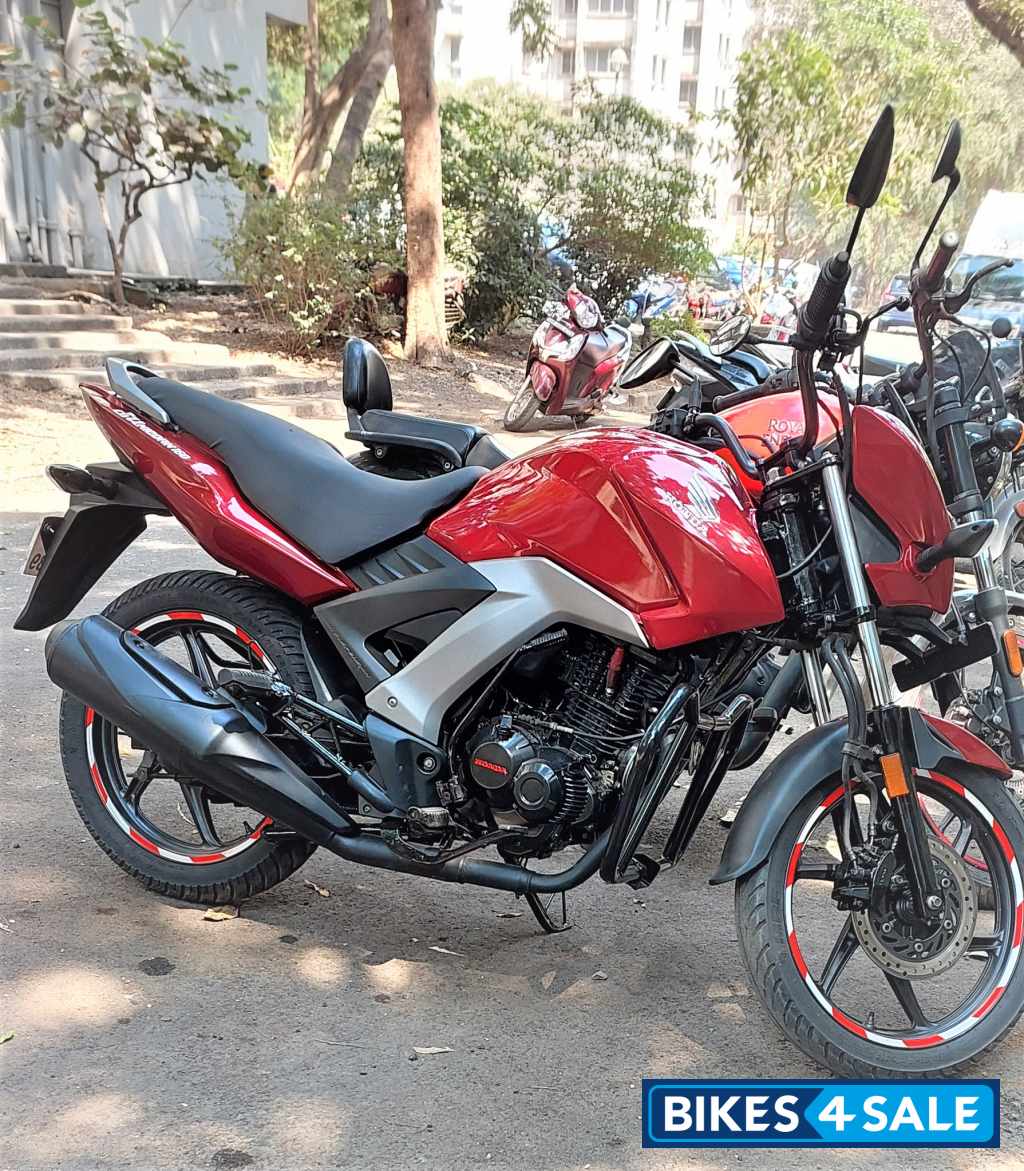Red Honda CB Unicorn 160