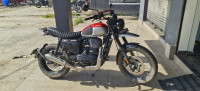 Yezdi Scrambler Dual Tone 2022 Model