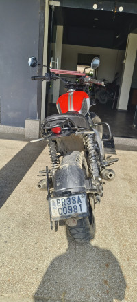 Yezdi Scrambler Dual Tone