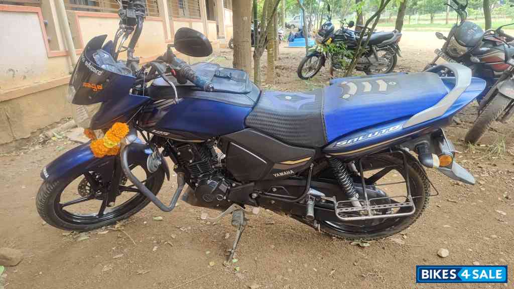 Blue Yamaha Saluto 125