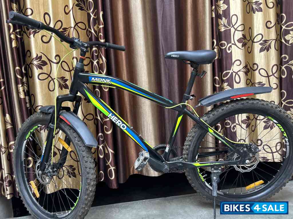 Black And Green Hero Cycles monk 2023