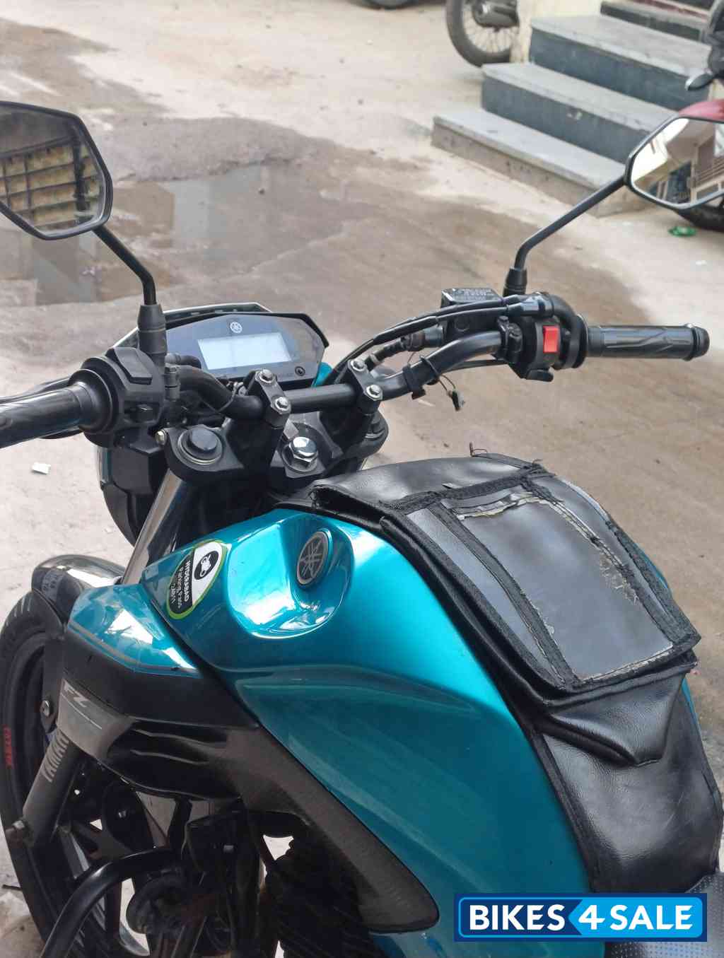 Yamaha FZ25