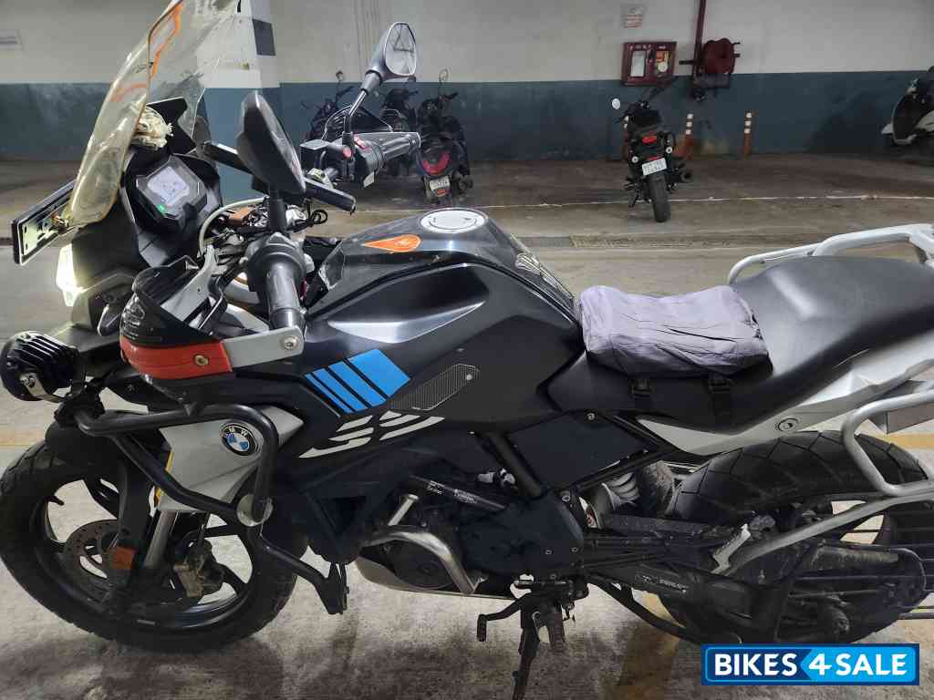 Cosmic Black BMW G 310 GS BS6