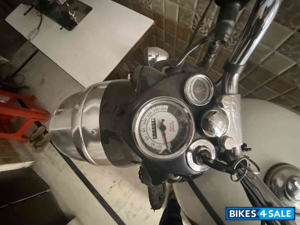 Ash (white) Royal Enfield Classic 350