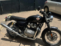 Black Royal Enfield Interceptor 650 Twin