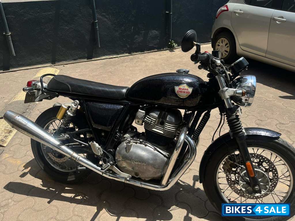 Black Royal Enfield Interceptor 650 Twin