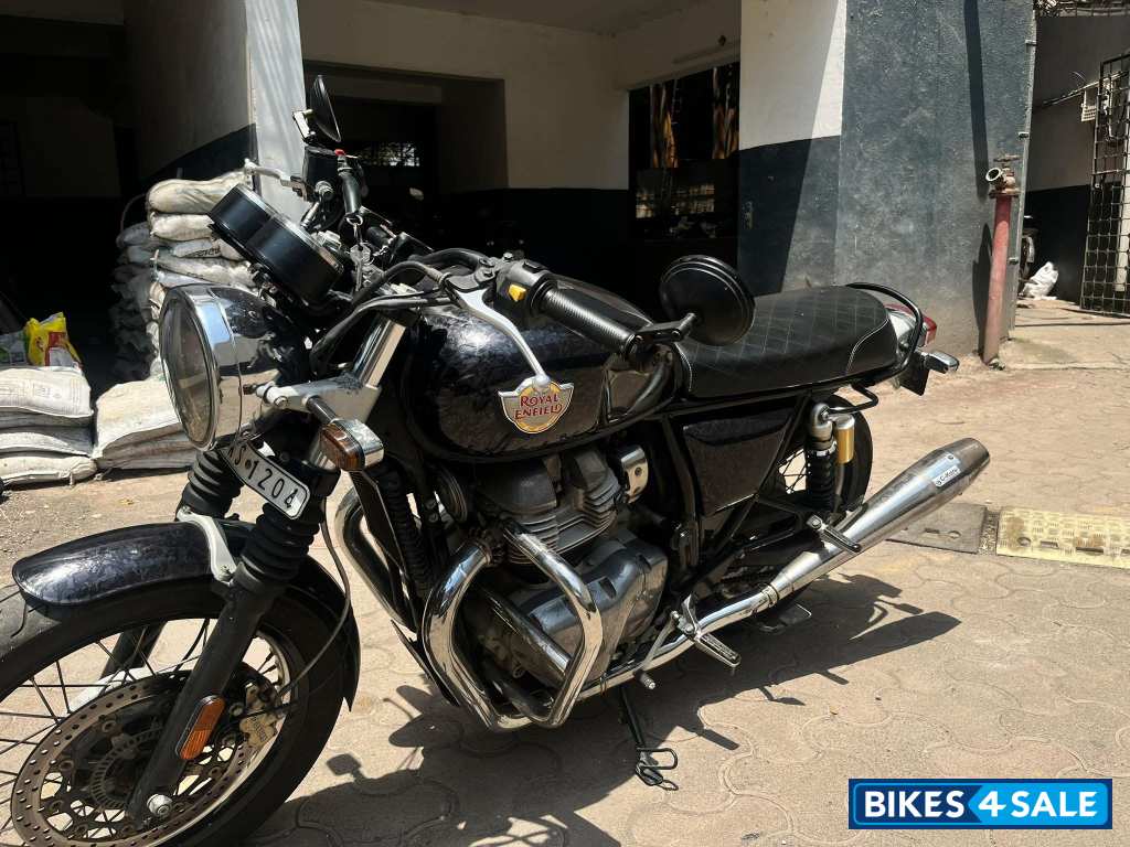 Black Royal Enfield Interceptor 650 Twin
