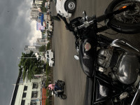 Black Royal Enfield Interceptor 650 Twin
