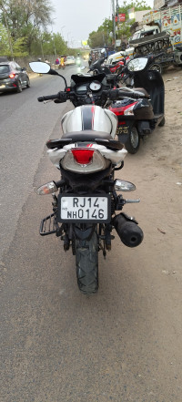 White TVS Apache RTR 160