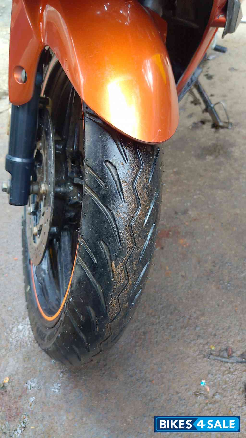 Red Grey Yamaha YZF R15 V2