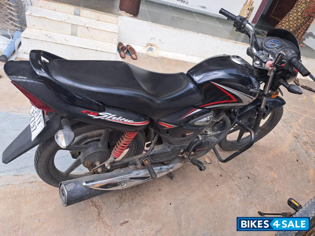 Honda CB Shine