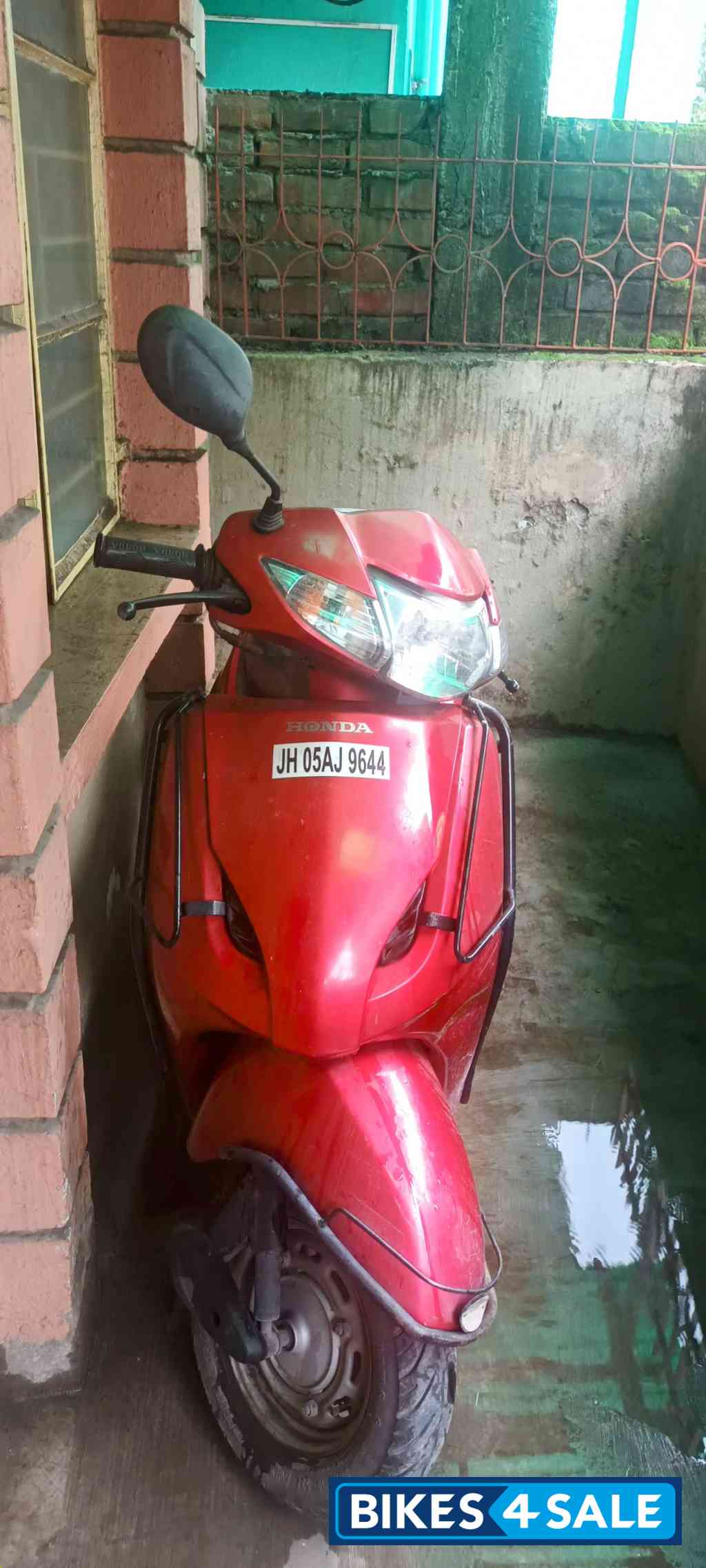 Red Honda Activa