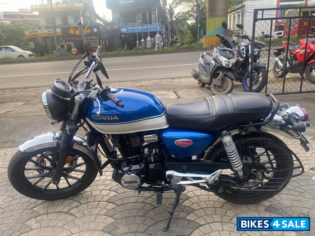 Blue And White Honda CB350 DLX Pro