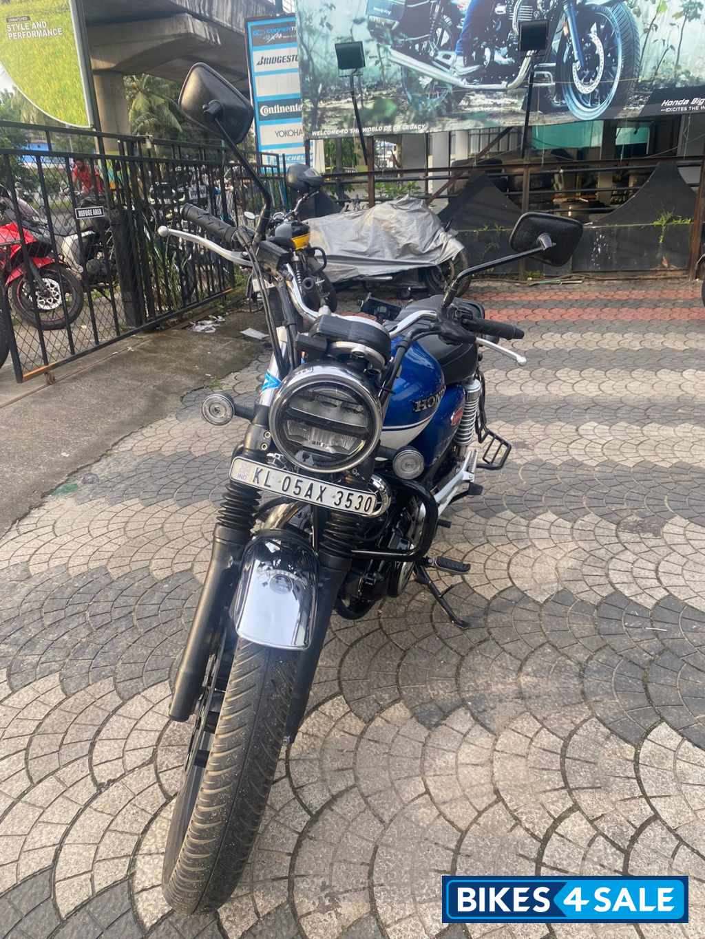 Blue And White Honda CB350 DLX Pro