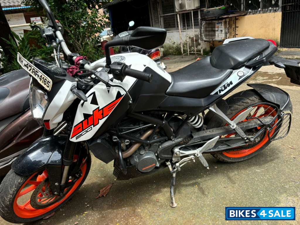 KTM Duke 200