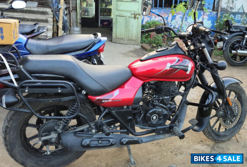 Wine Red Bajaj Avenger Street 160 BS6