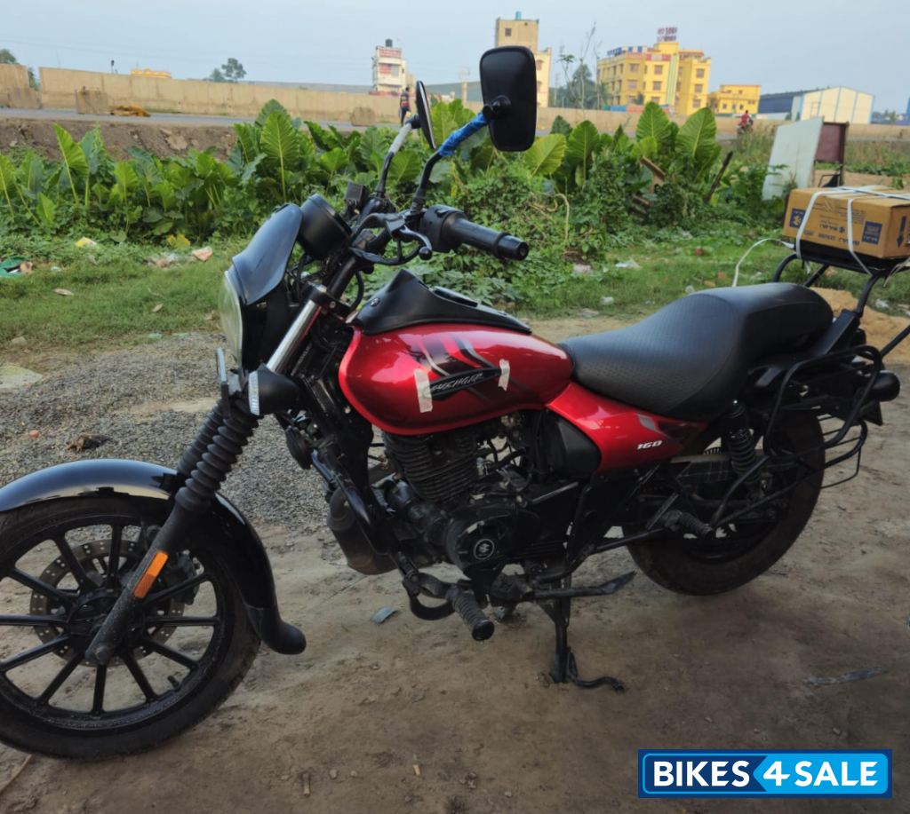 Wine Red Bajaj Avenger Street 160 BS6