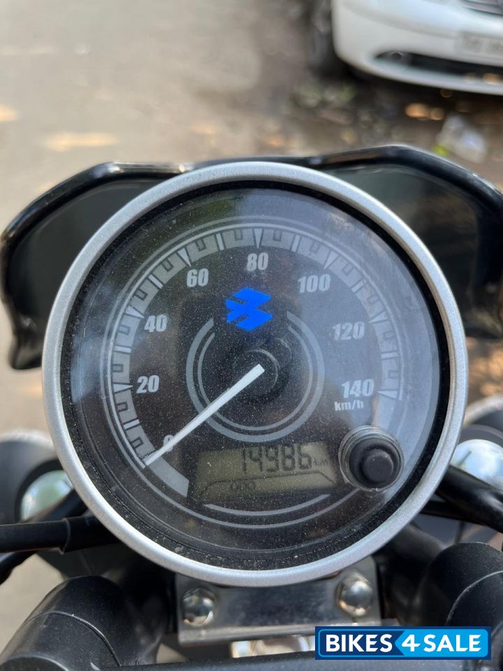 Red Bajaj Avenger Street 180