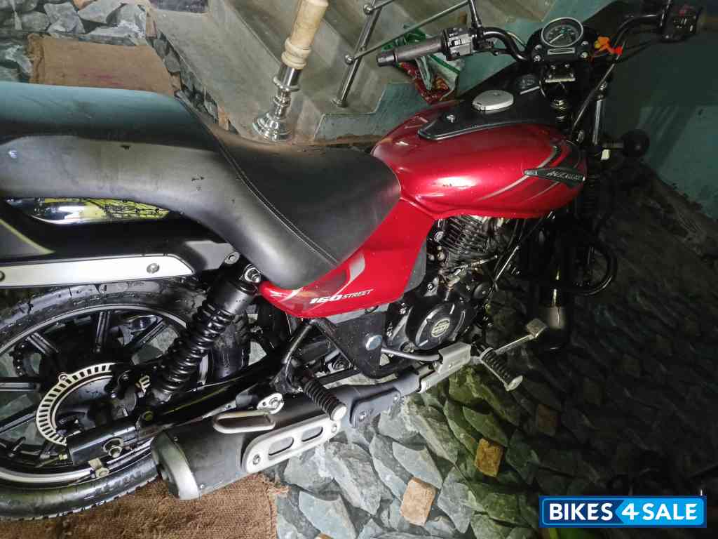 Bajaj Avenger Street 160