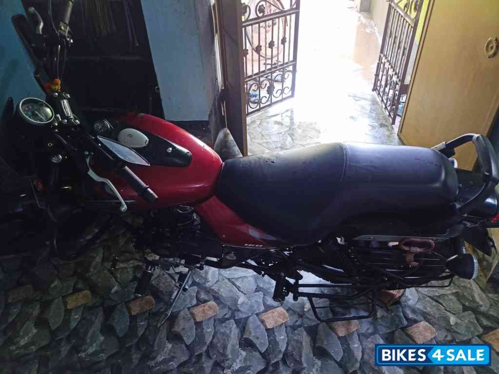 Bajaj Avenger Street 160