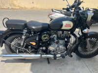 Black Royal Enfield Classic 350