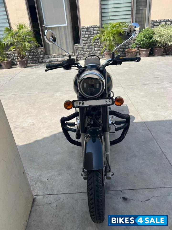 Black Royal Enfield Classic 350