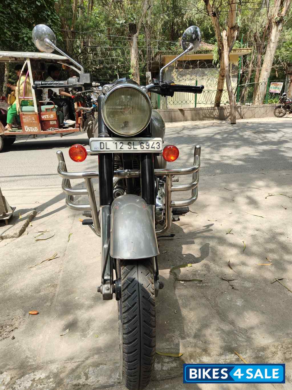 Royal Enfield Classic Gunmetal Grey Royal Enfield Classic Gunmetal Grey