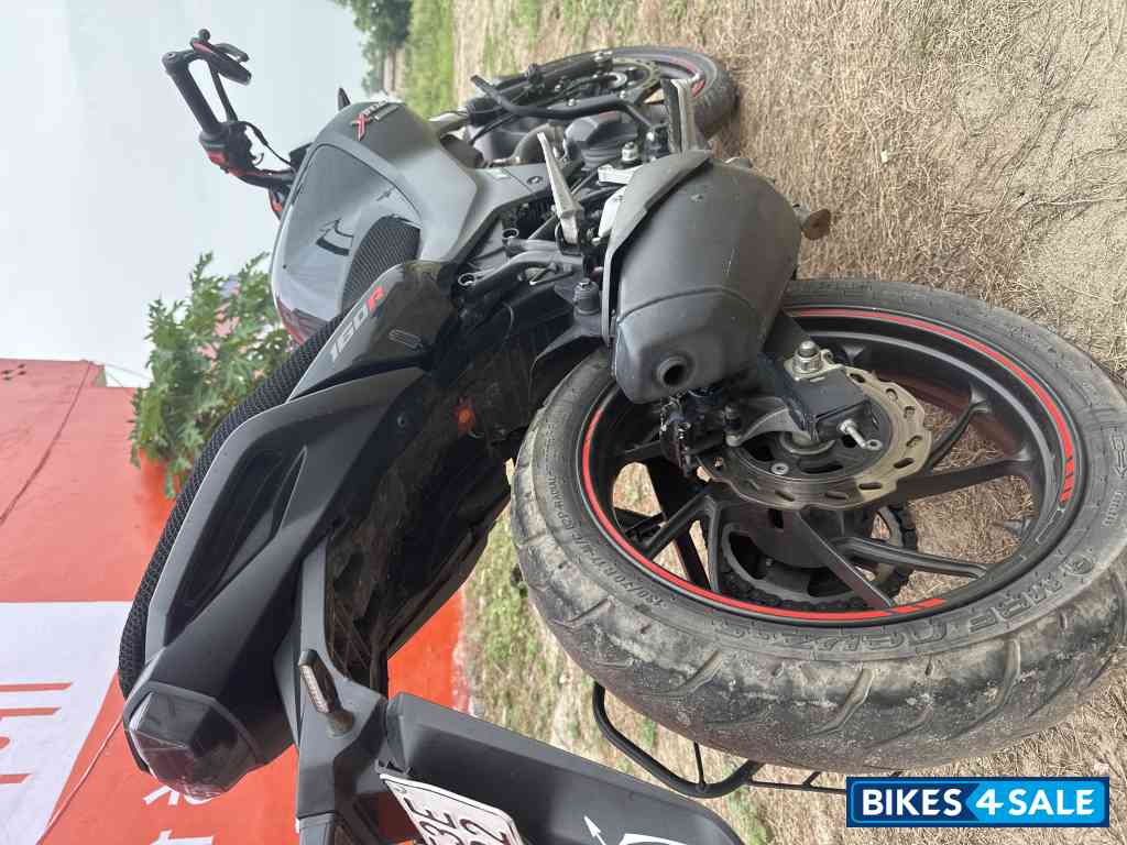 Hero Xtreme 160R Stealth Edition