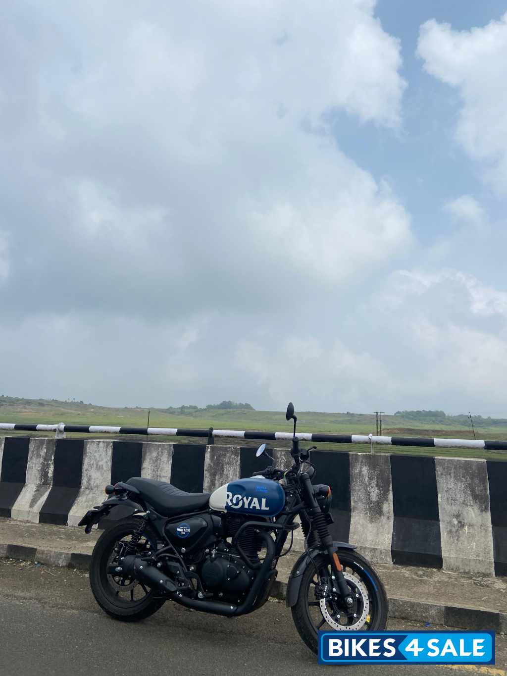 Rebel Bkue Royal Enfield Hunter 350 Metro