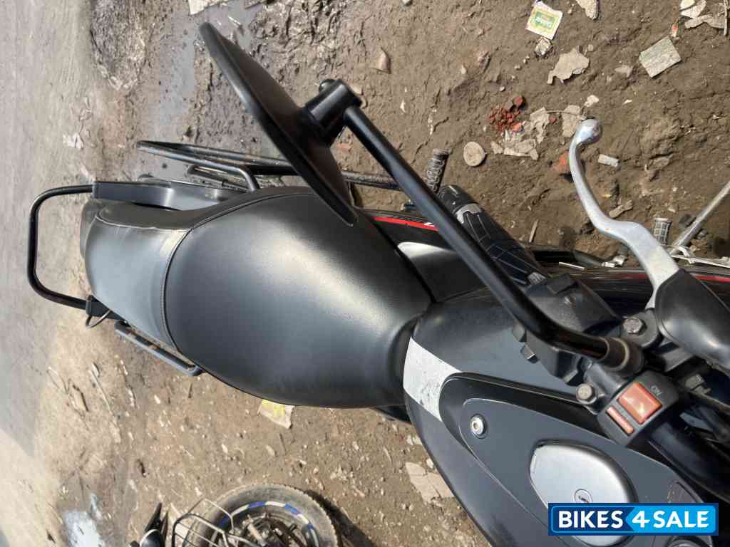 Bajaj Avenger Street 220