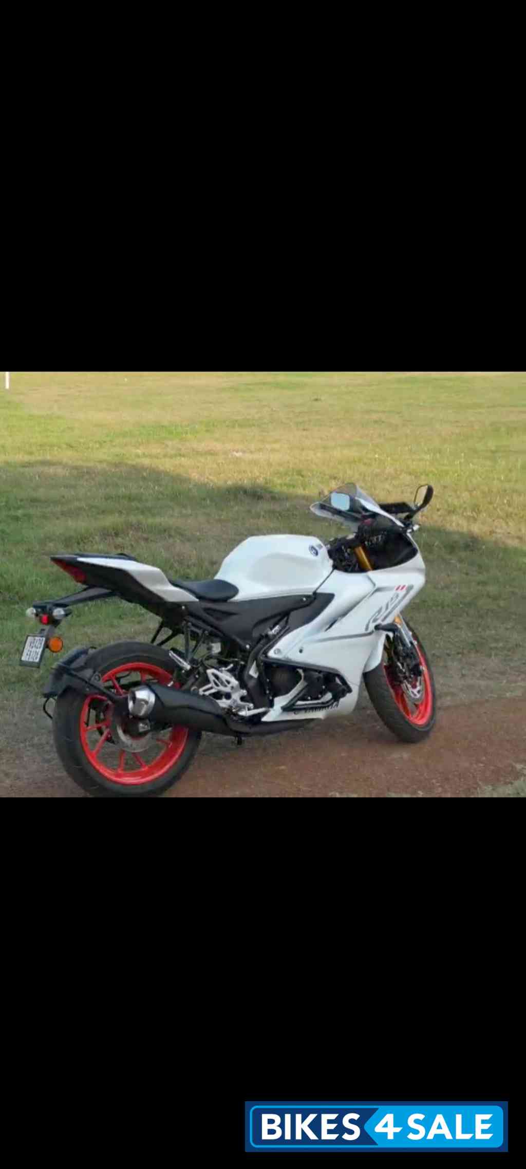 Yamaha R15 V4