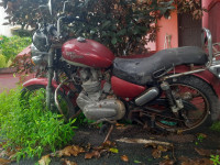 Maroon Royal Enfield Thunderbird 350
