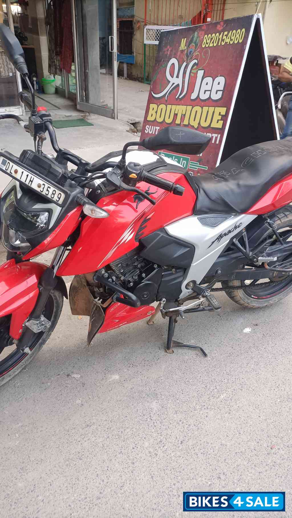 TVS Apache RTR 160 4V BS6