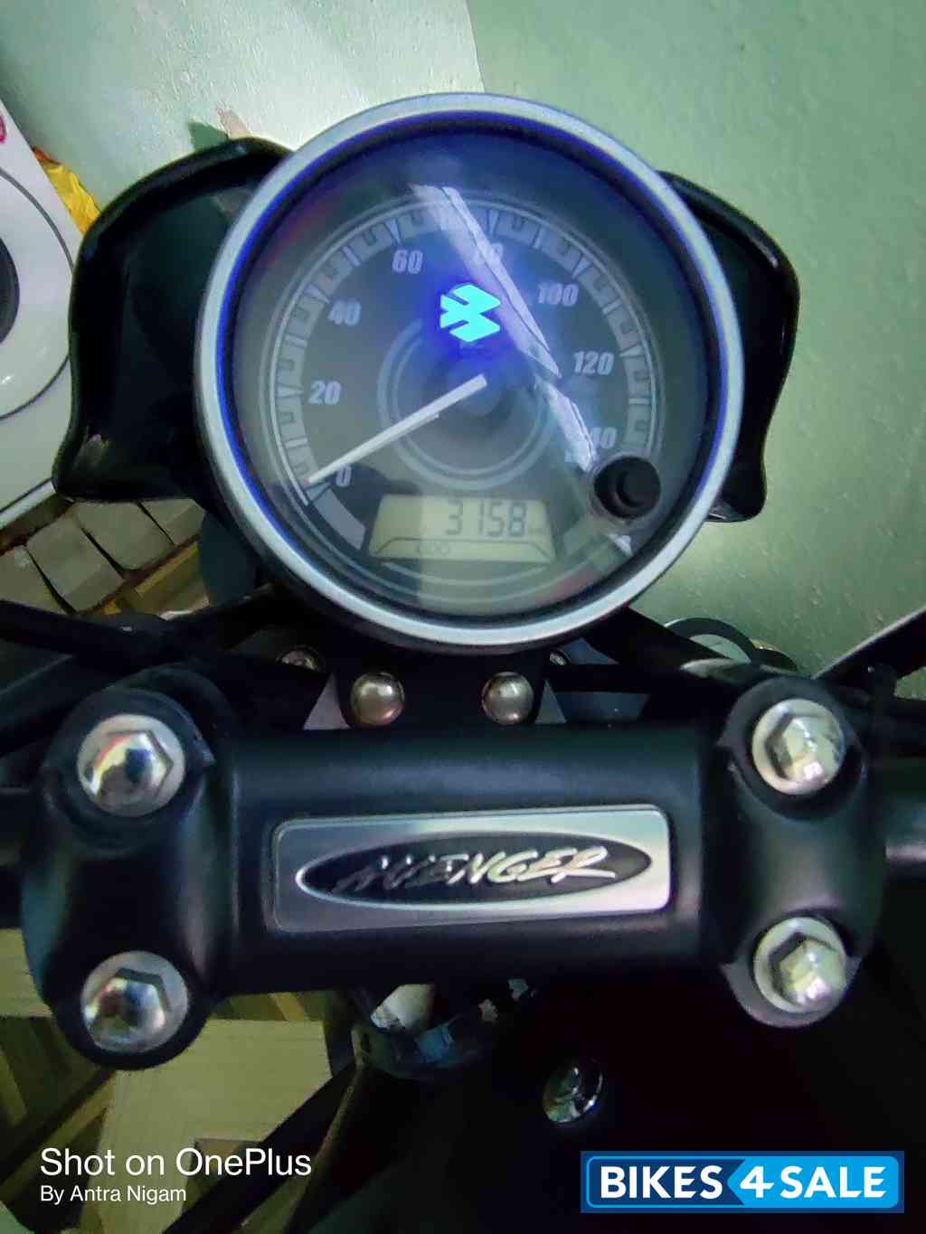 Bajaj Avenger 180 DTS-i