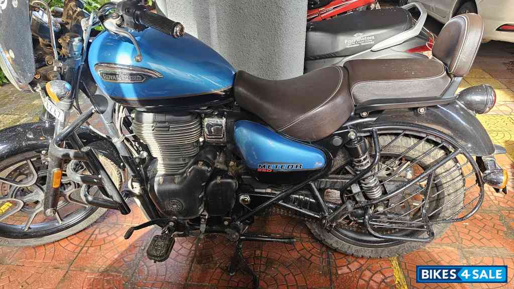 Blue Royal Enfield Meteor 350 Supernova