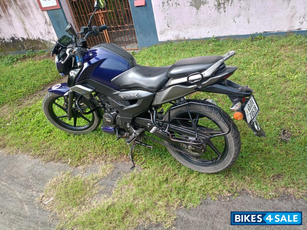 TVS Raider Split Seat