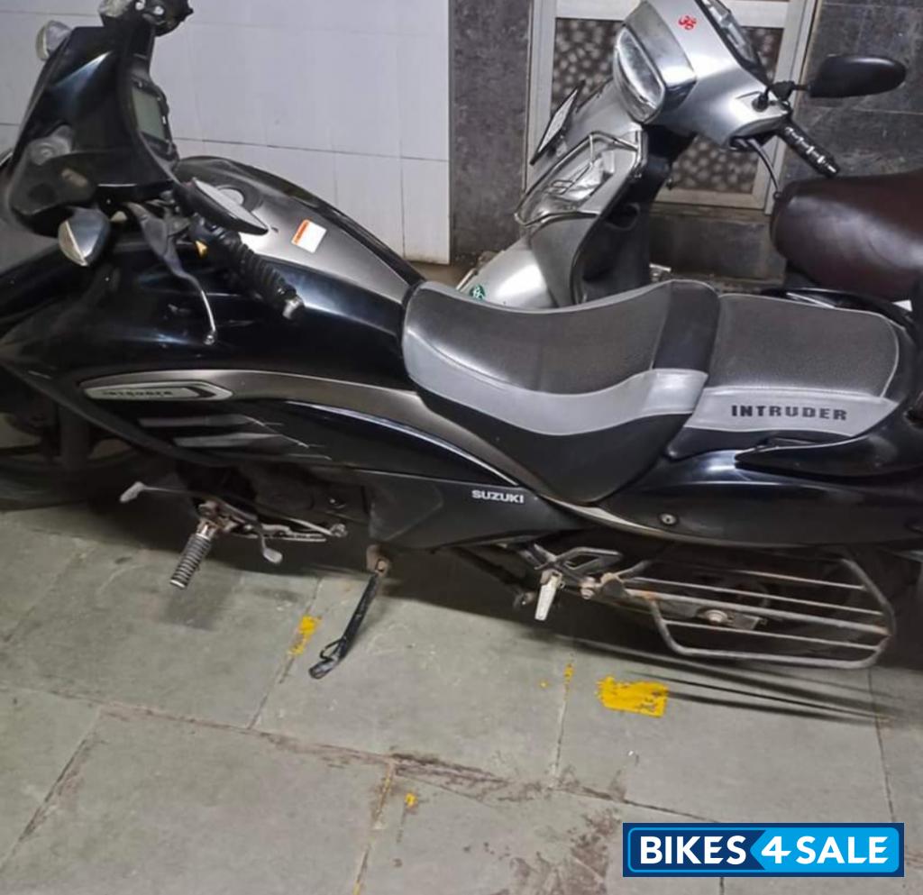 Suzuki Intruder 150