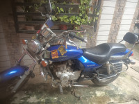 Bajaj Avenger 220 DTS-i