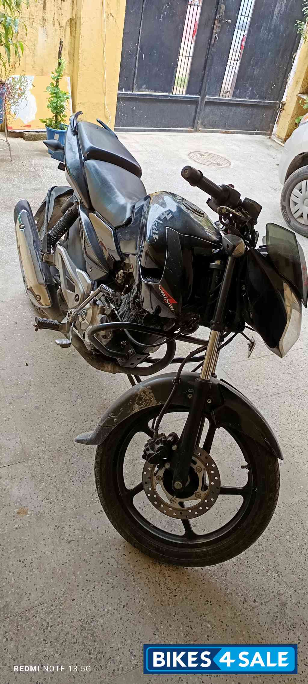 Bajaj Pulsar 135LS