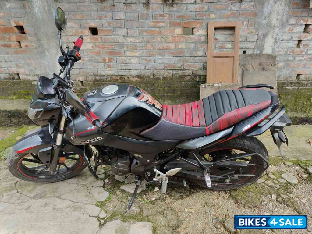 Steel Black Hero Xtreme 160R
