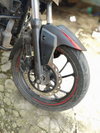 Steel Black Hero Xtreme 160R