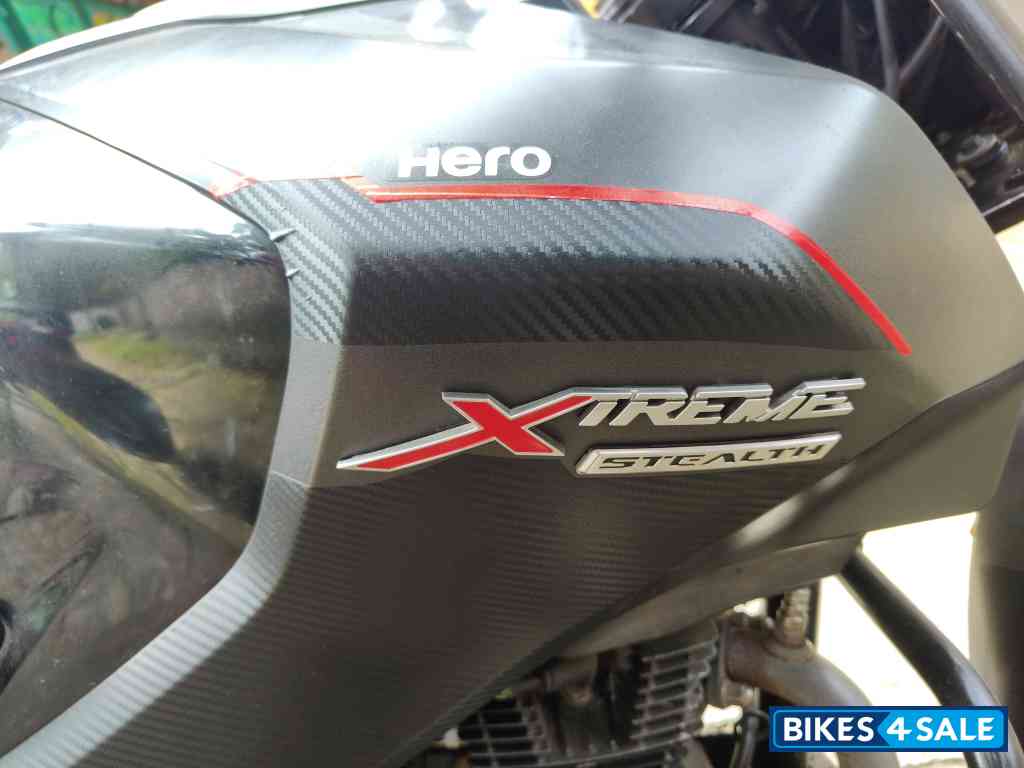 Steel Black Hero Xtreme 160R