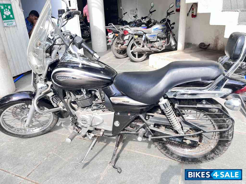 Auburn Black Bajaj Avenger Cruise 220 BS6