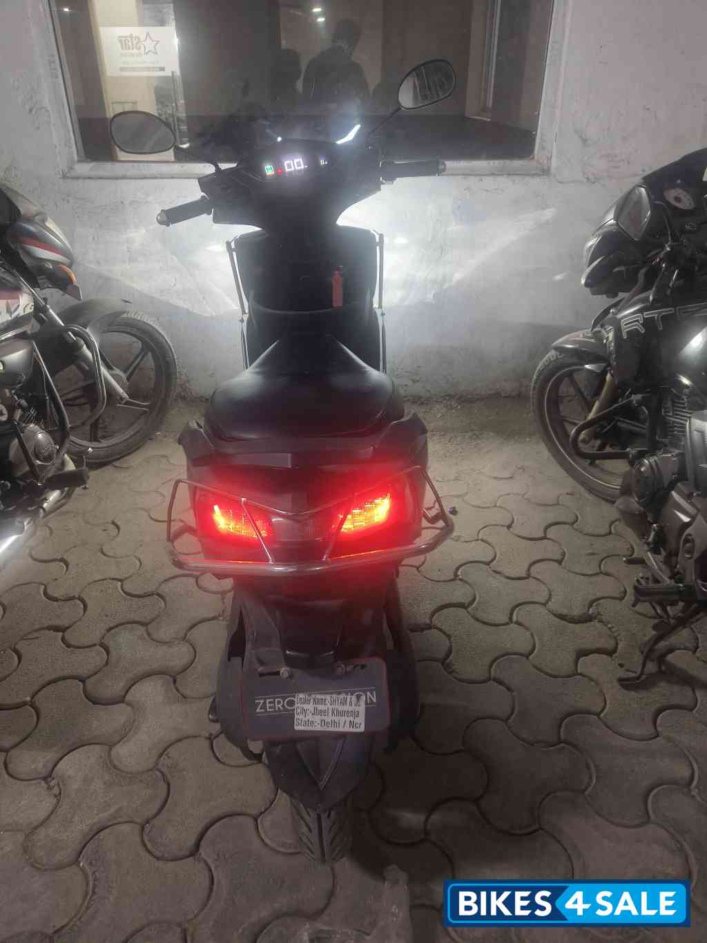 Hero Electric Atria LX