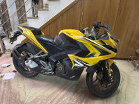 Bajaj Pulsar RS 200 ABS