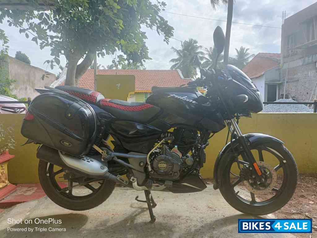 Bajaj Pulsar 125 Split Seat