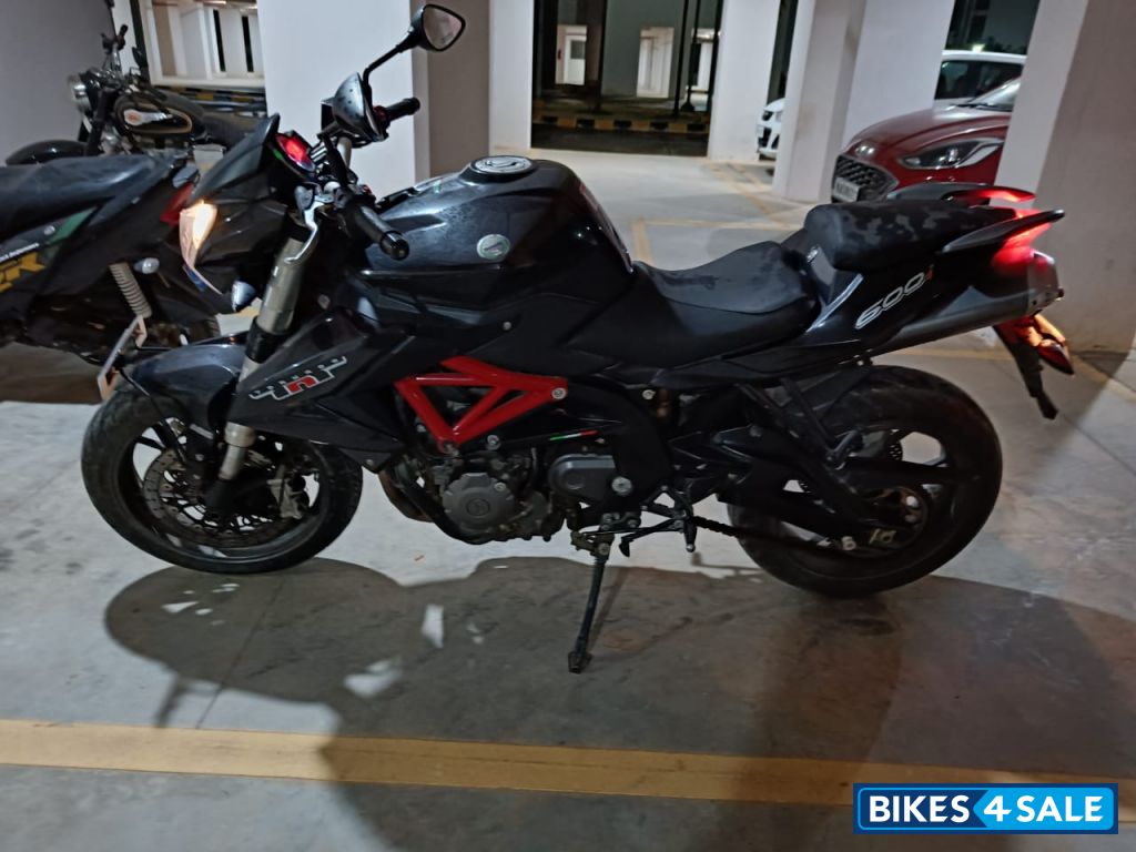 Black Benelli BN 600 I