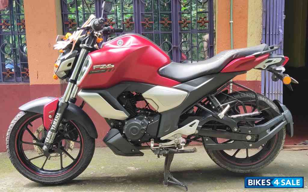 Mat Full Red Metalli. Yamaha FZ-S FI V3 BS6